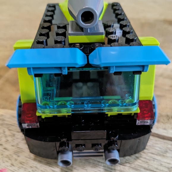 Lego 31074 Creator 3 in 1 Rocket Rally Car - Picture 5 of 16